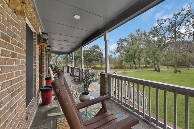 Photo of 16423 County Road 528, Rosharon, TX 77583