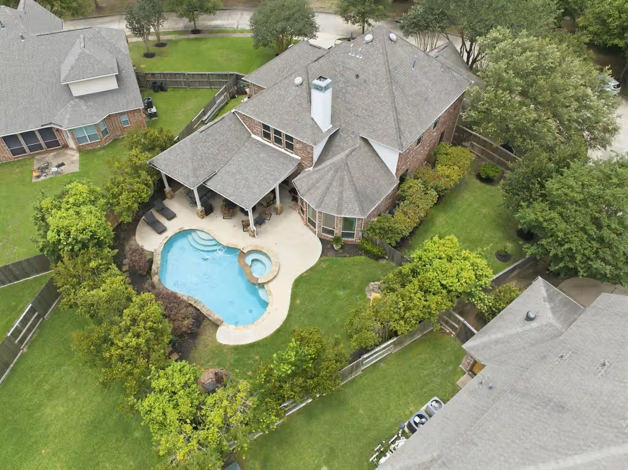 Photo 4 of 12118 N Founders Shore Drive, Cypress, TX