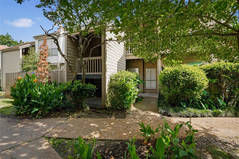Photo 3 of 2100 Tanglewilde Street 378, Houston, TX