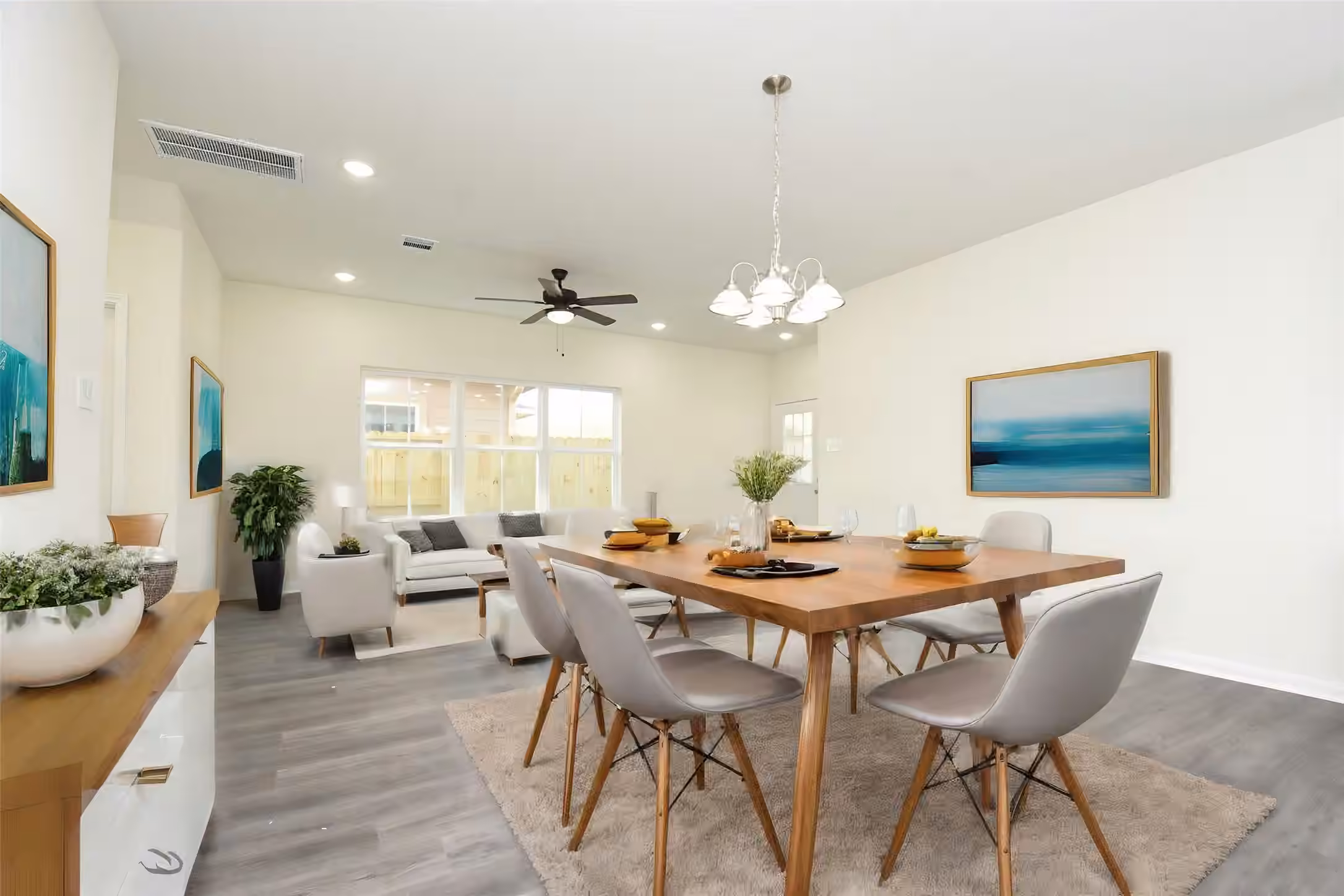 Photo 4 of 2811 Topiary Lane, Houston, TX