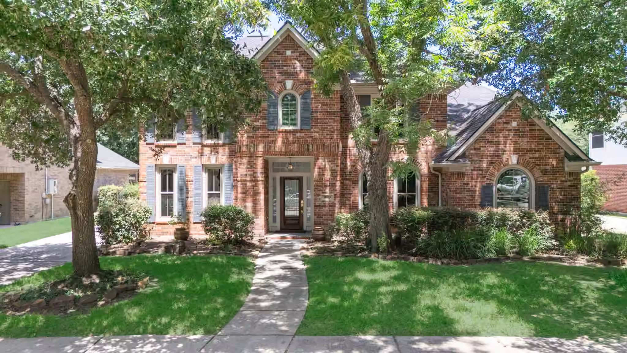 Photo 2 of 11810 Rue Beaujon Court, Tomball, TX