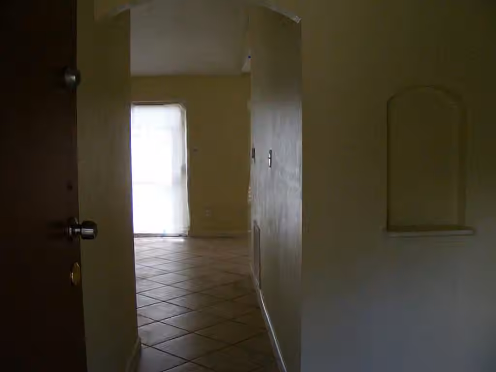 Photo 4 of 1615 Mosher Lane, Houston, TX