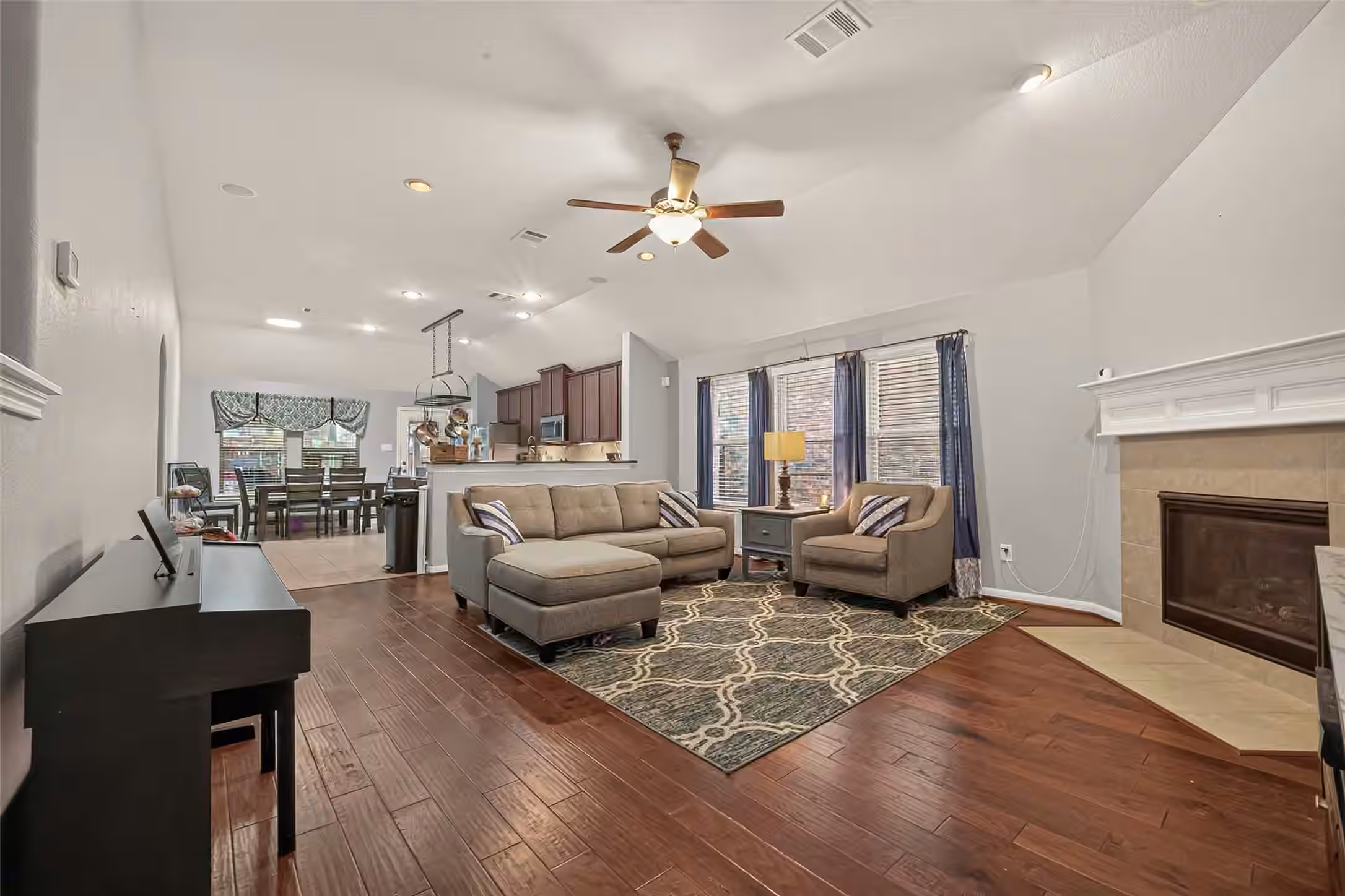 Photo 6 of 3813 Enchanted Timbers Lane, Spring, TX