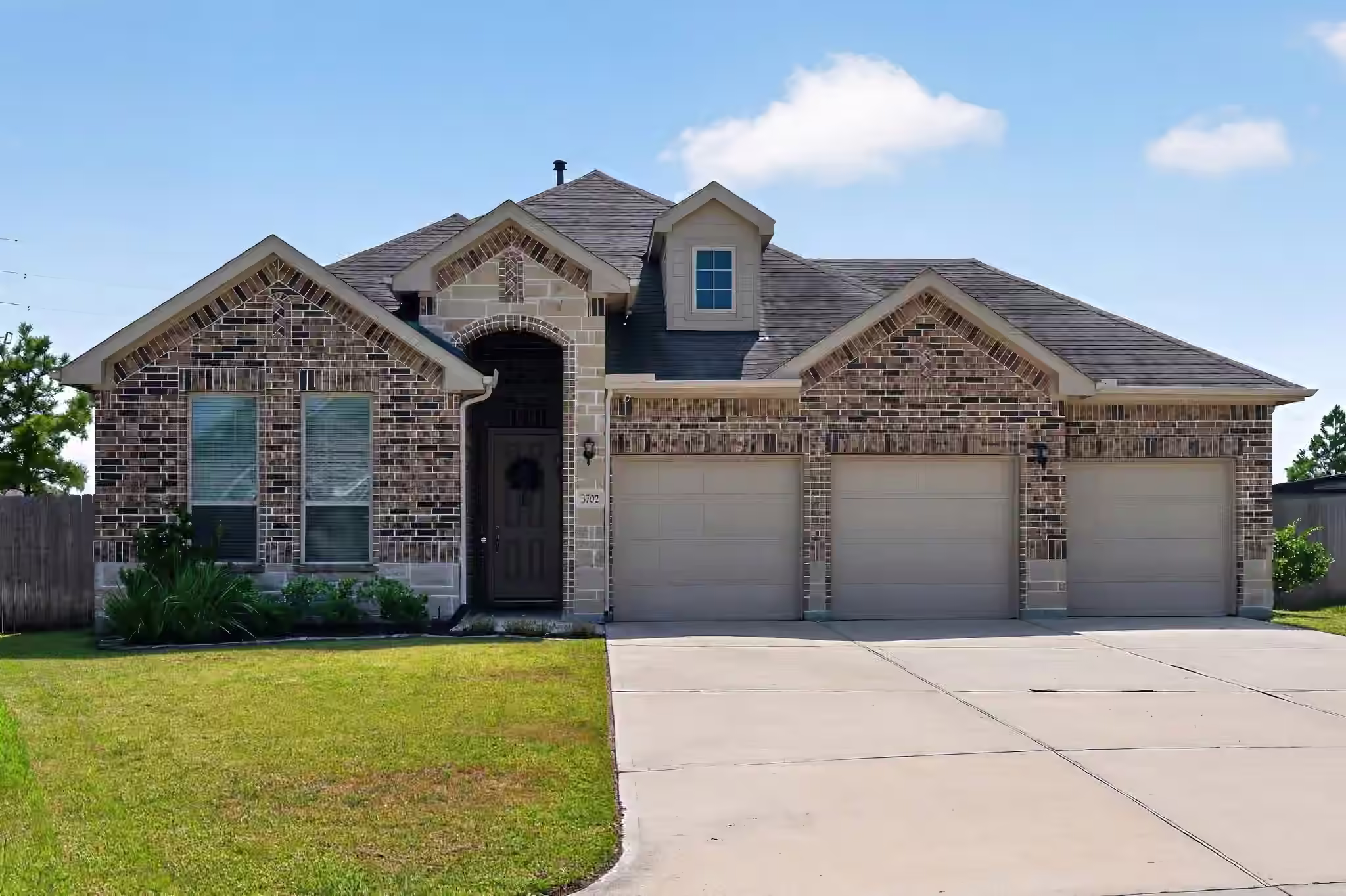 Photo of 3702 Midway Gardens Drive, Spring, TX