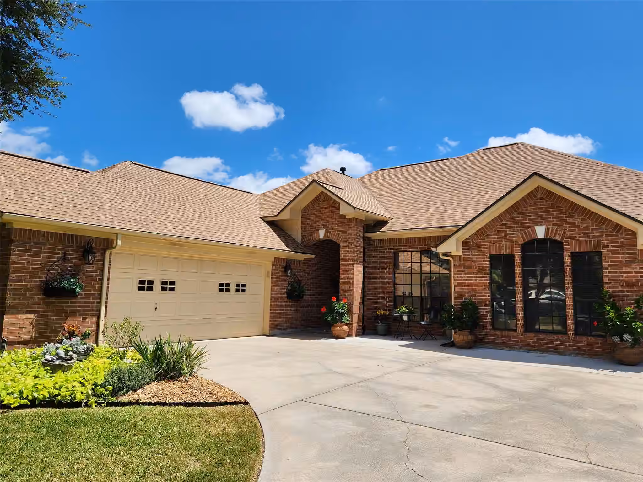 Photo 3 of 104 Portulaca Street, Lake Jackson, TX