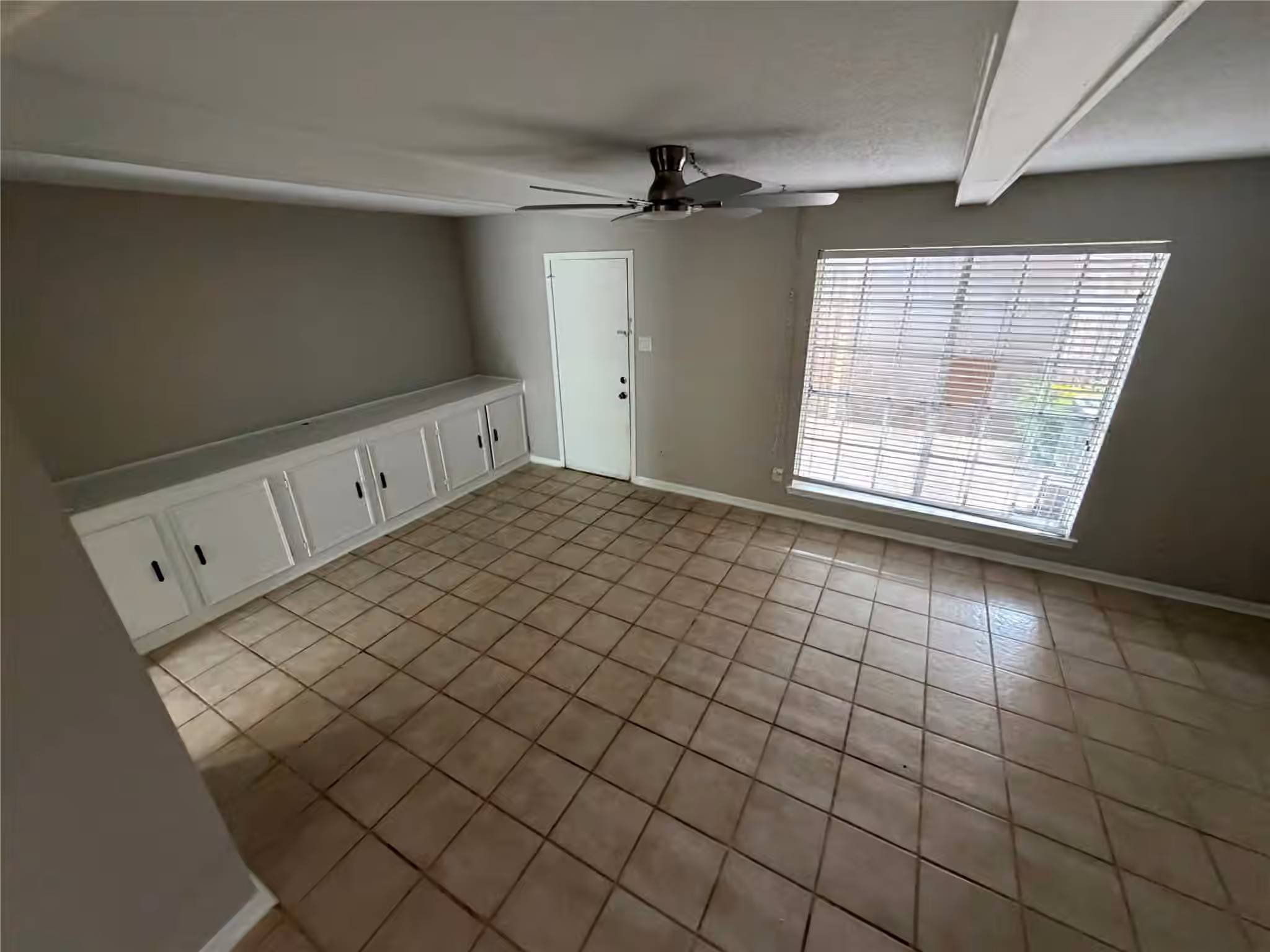Photo 2 of 1524 Poplar Cove Street, La Porte, TX