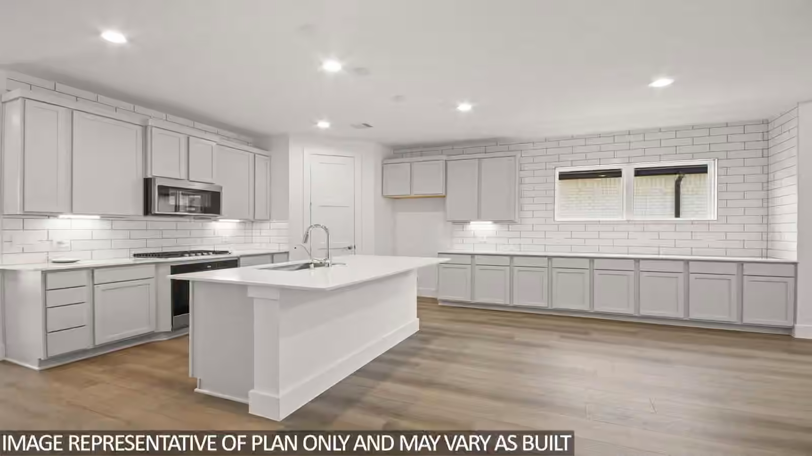 Photo 3 of 4617 Vernal Loop, Conroe, TX