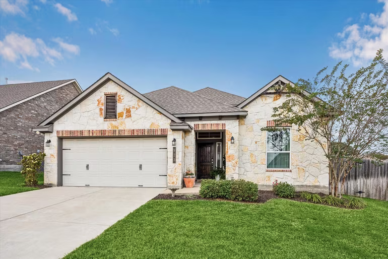 Photo of 923 Wild Vine Pass, Brenham, TX