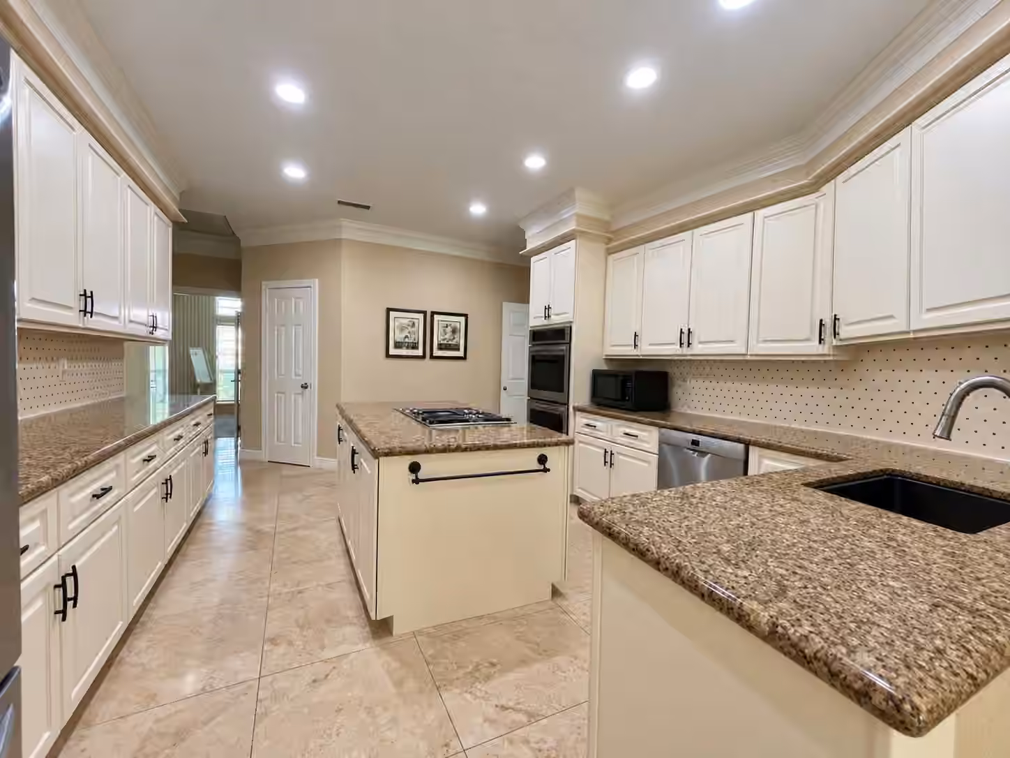 Photo 7 of 13411 W Carousel Court, Houston, TX