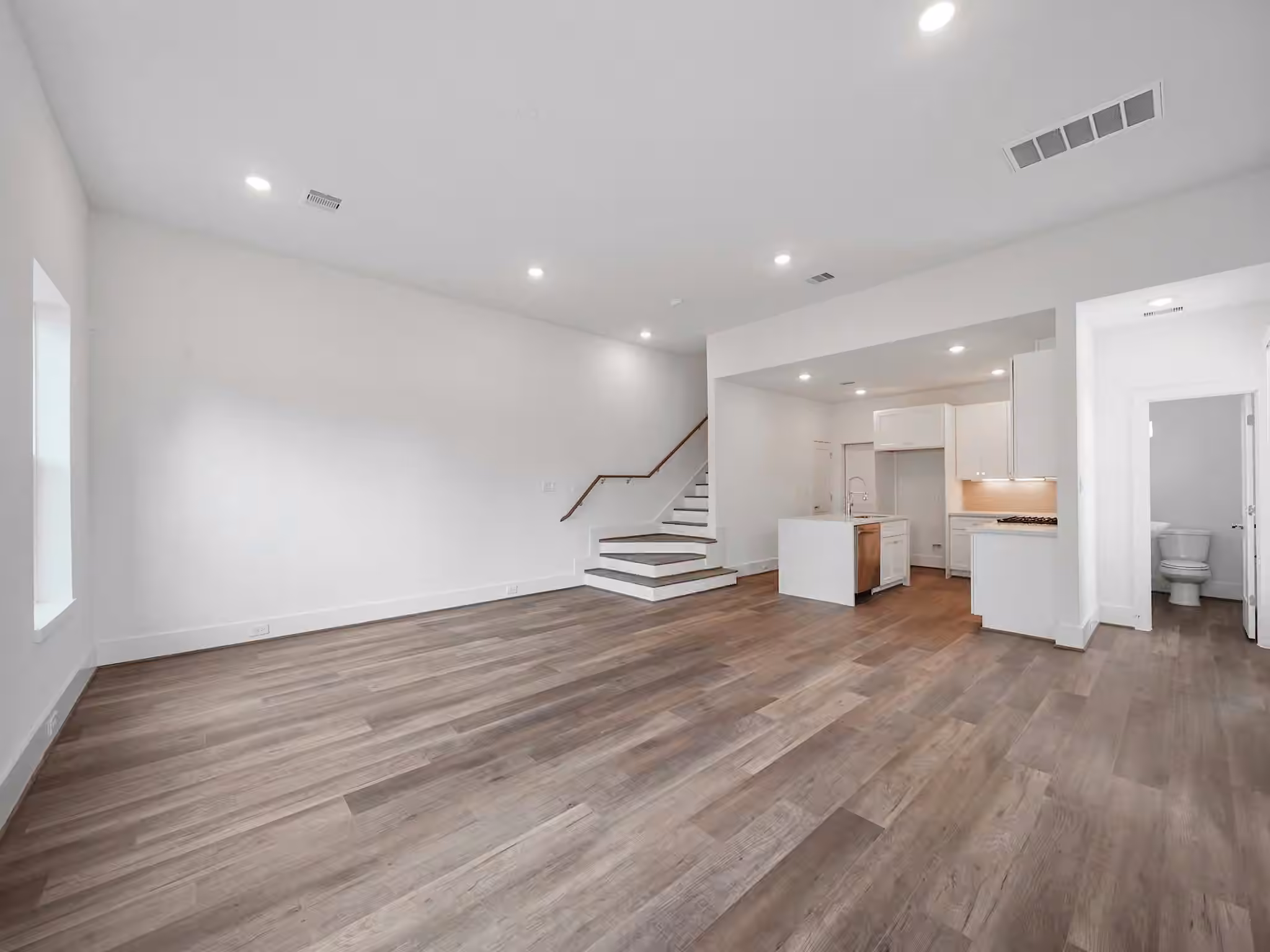 Photo 5 of 7508 Carver Road E, Houston, TX