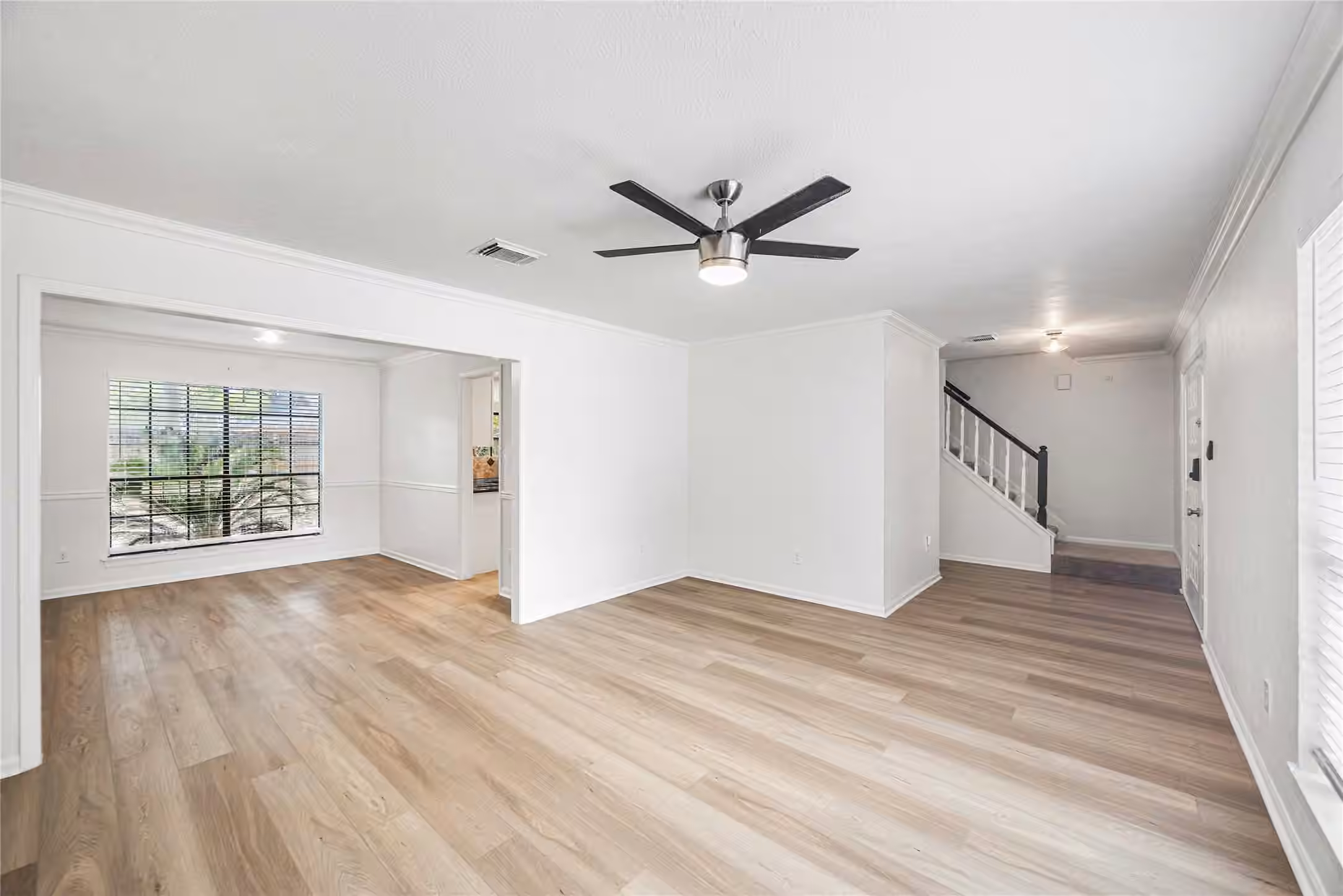 Photo 2 of 3806 Forest Village Drive, Houston, TX