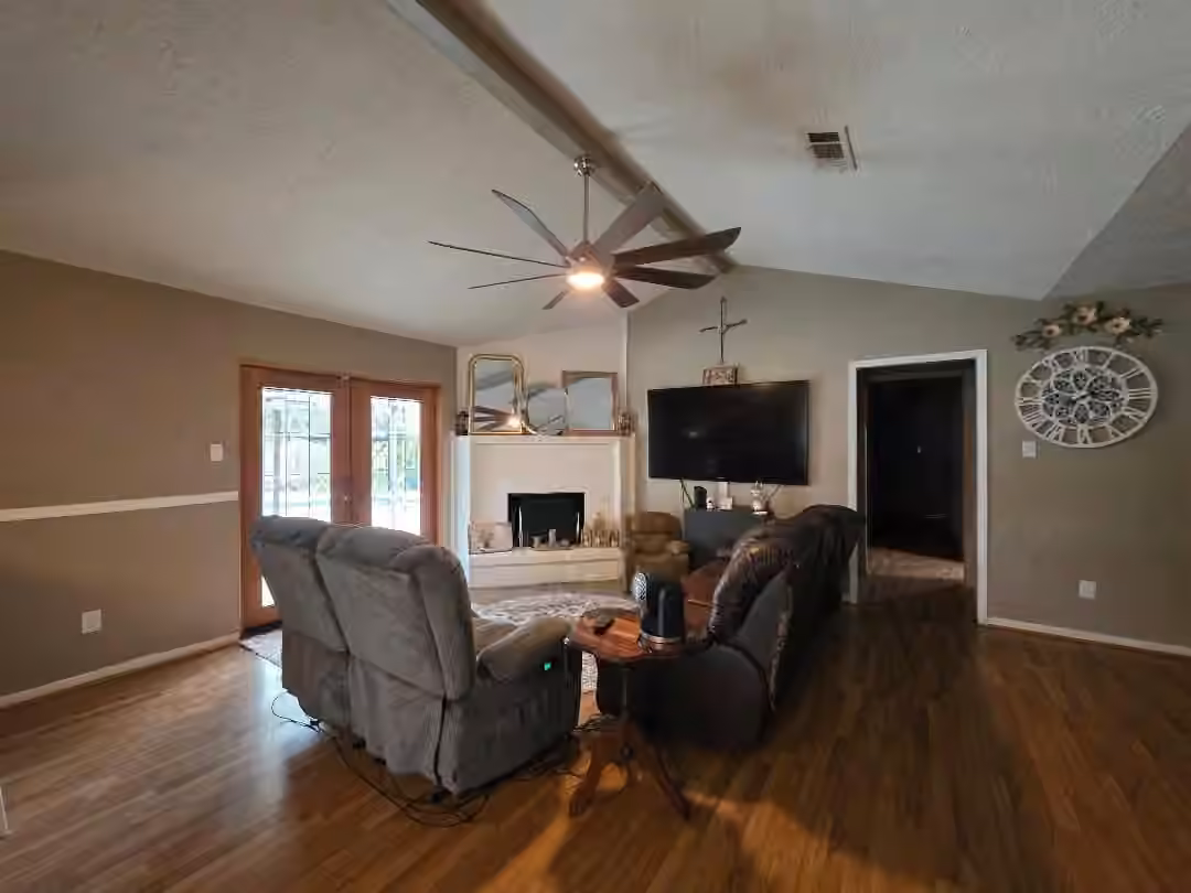 Photo 5 of 2414 Goldenrod Street, Highlands, TX