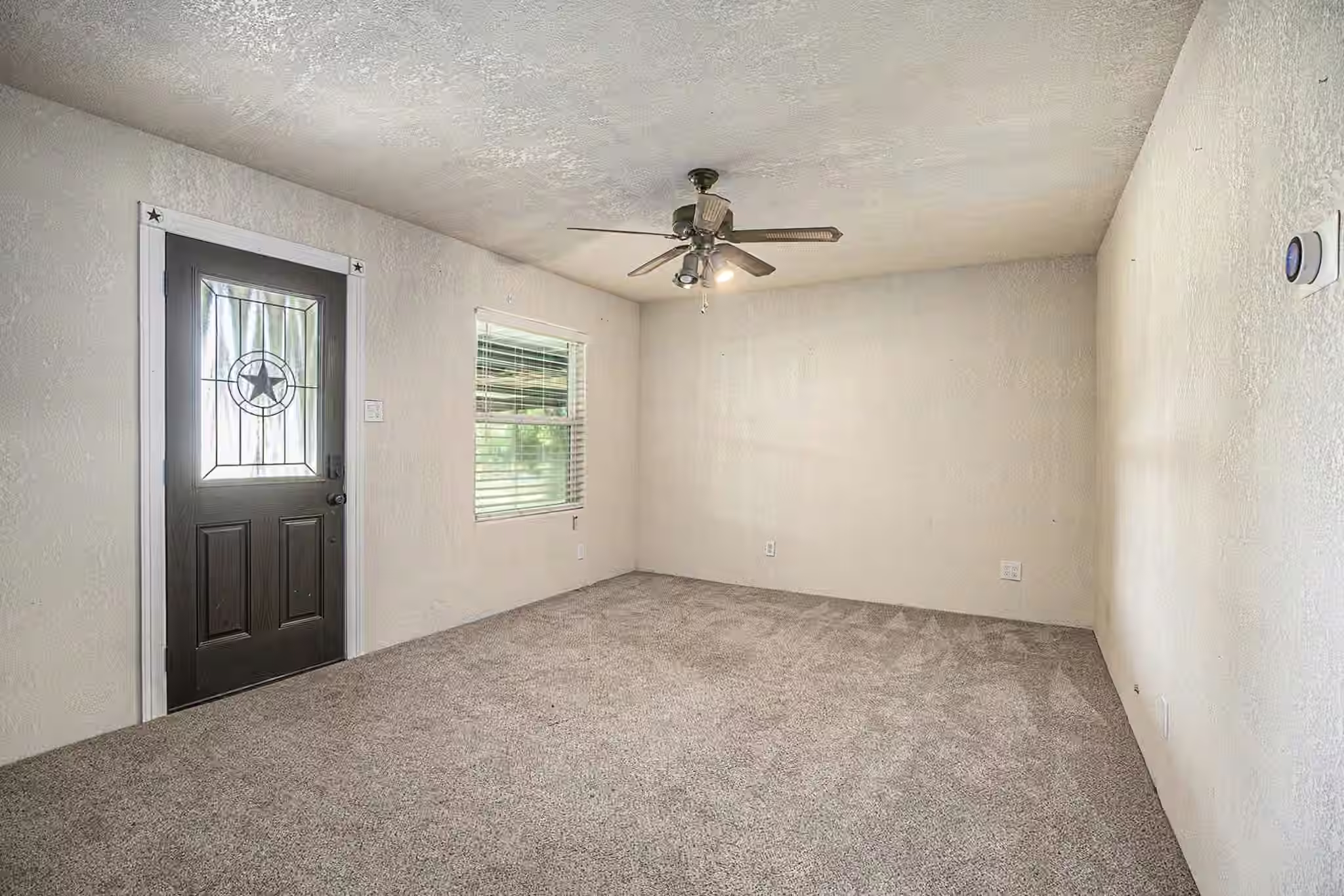 Photo 2 of 4028 Avenue N 1/2, Santa Fe, TX