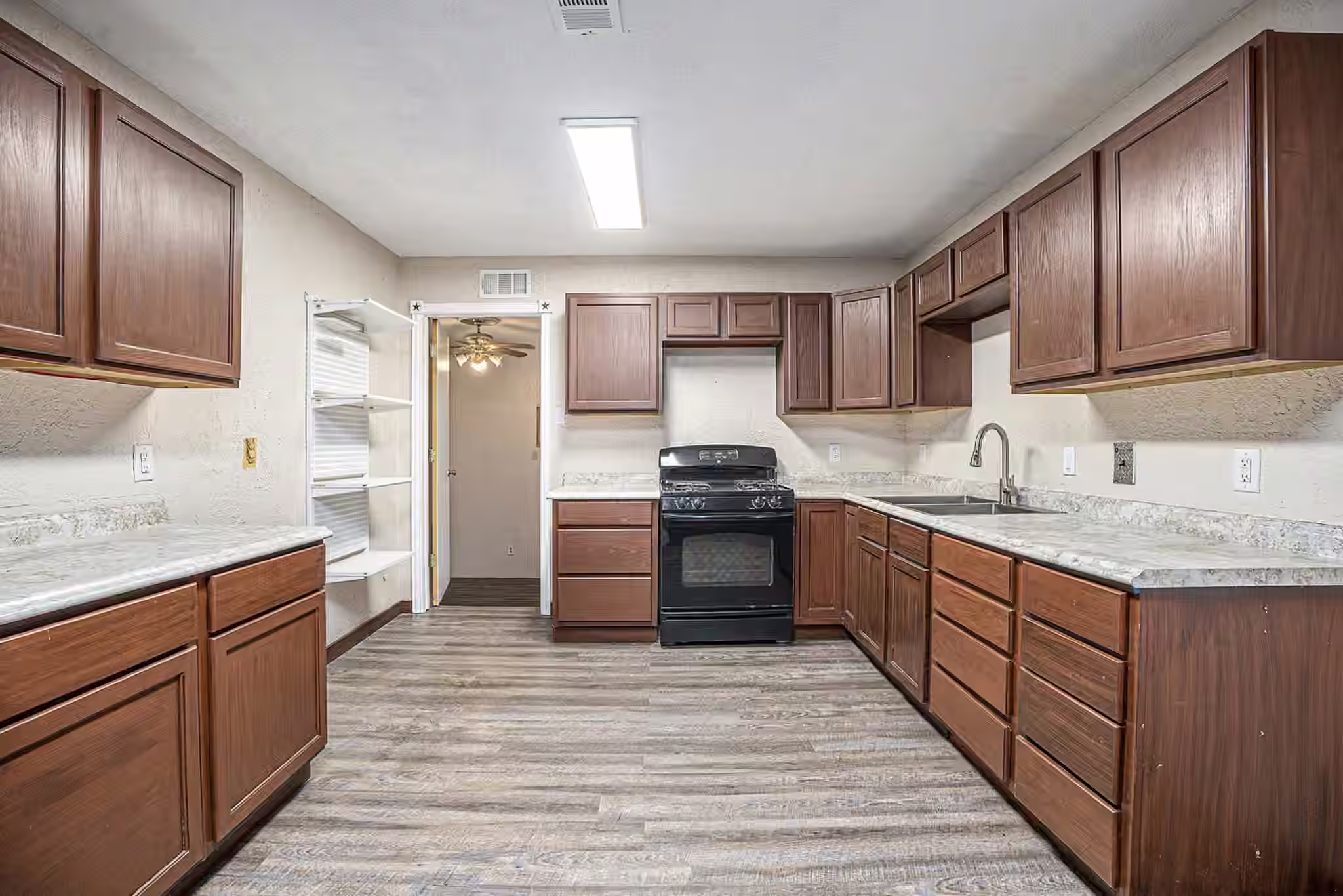 Photo 7 of 4028 Avenue N 1/2, Santa Fe, TX