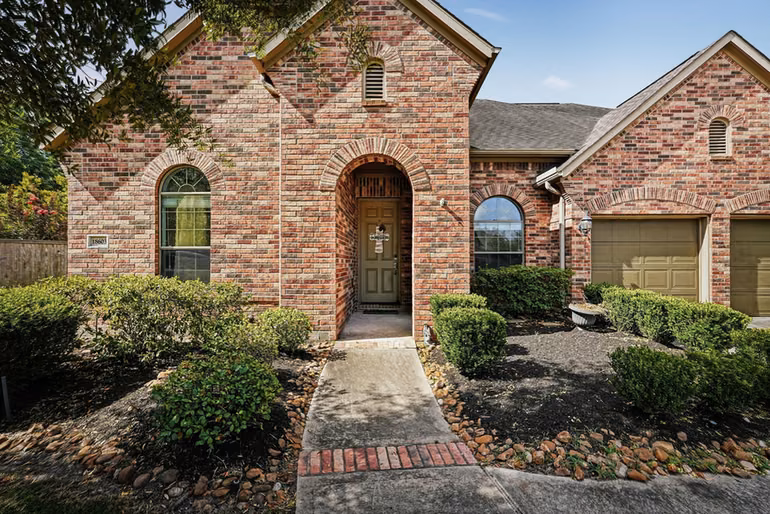Photo 5 of 18603 Landrum Point Lane, Spring, TX