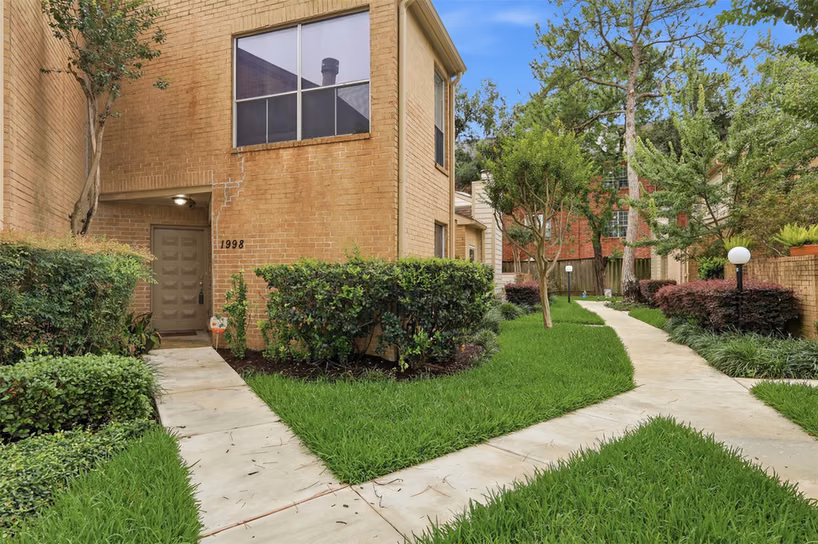 Photo of 1998 Augusta Drive, Houston, TX 77057