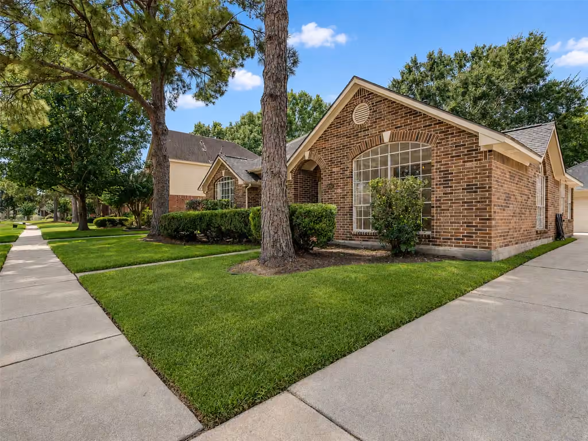 Photo 2 of 3407 Magnolia Trail, Houston, TX