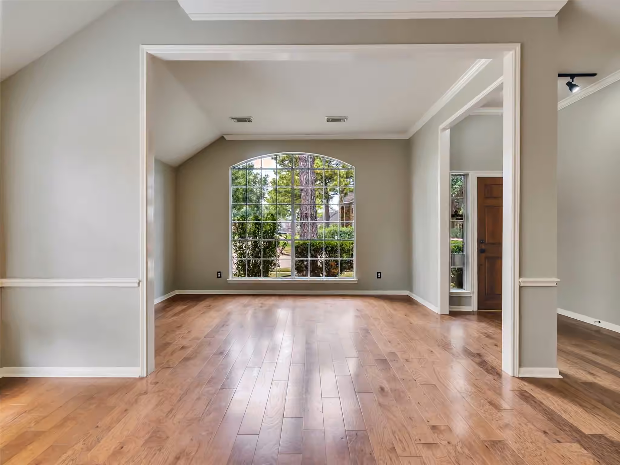 Photo 6 of 3407 Magnolia Trail, Houston, TX