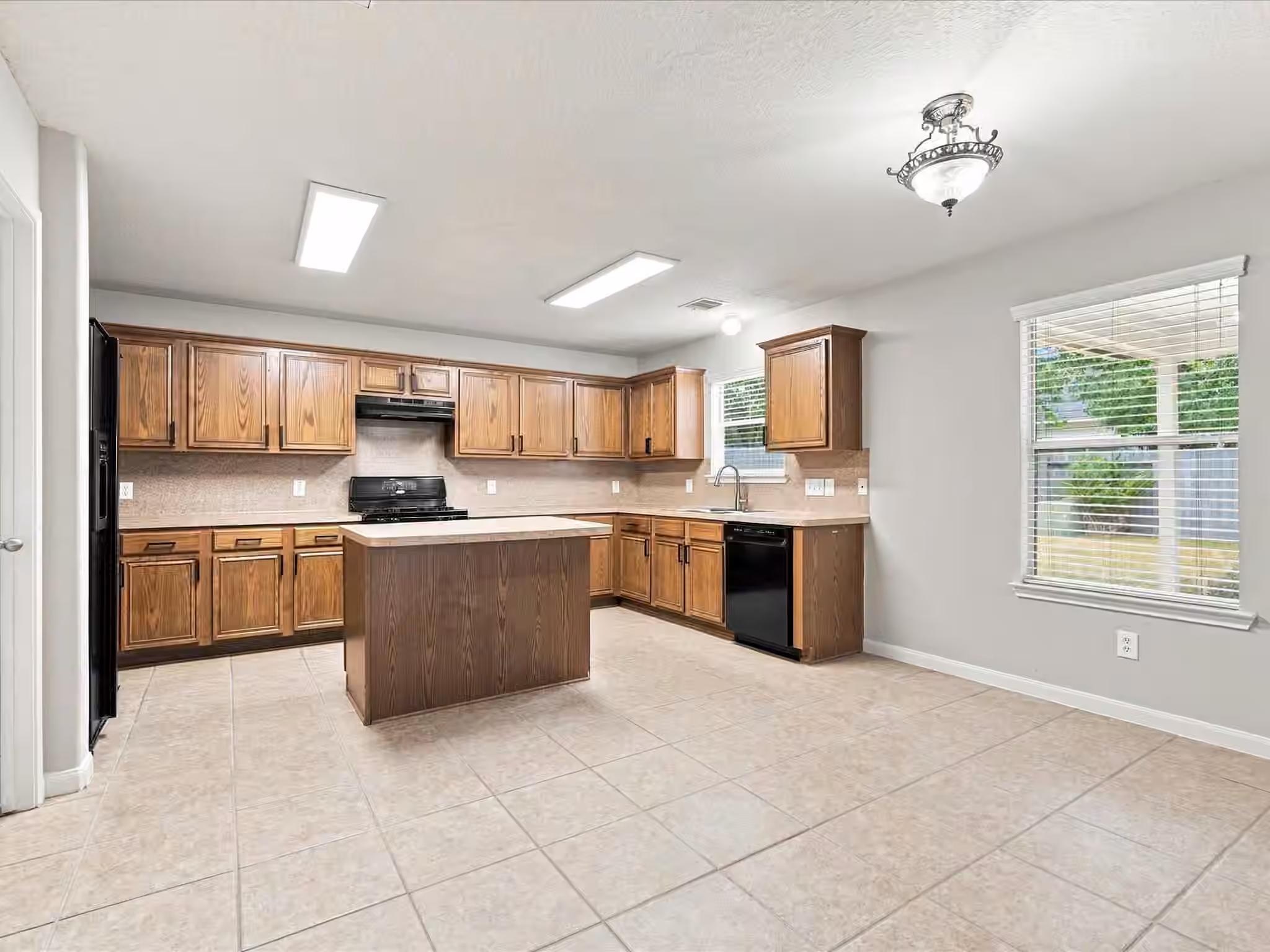 Photo 3 of 32302 Golden Oak Park Lane, Conroe, TX