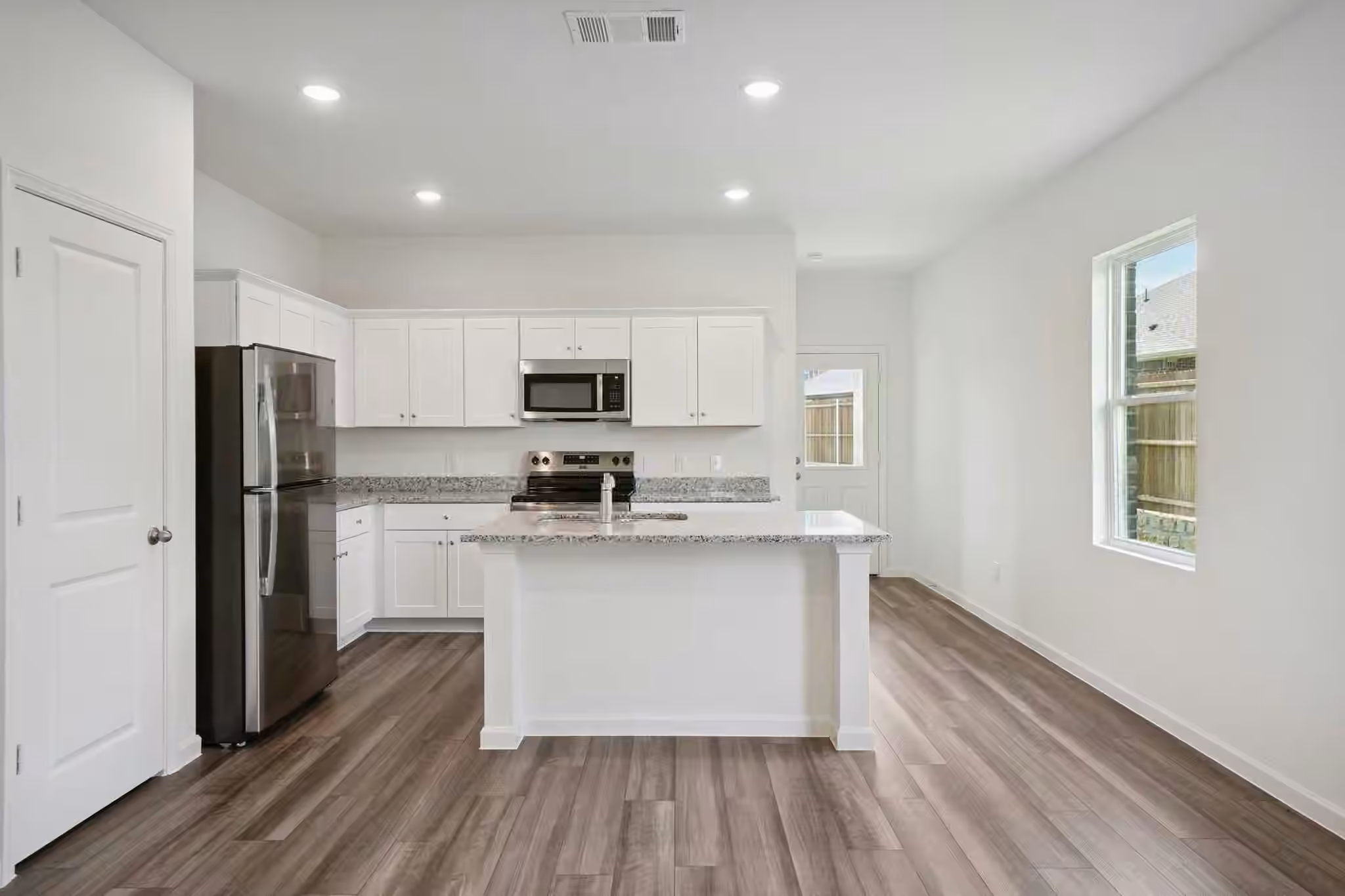 Photo 2 of 10212 California Lily Lane, Houston, TX