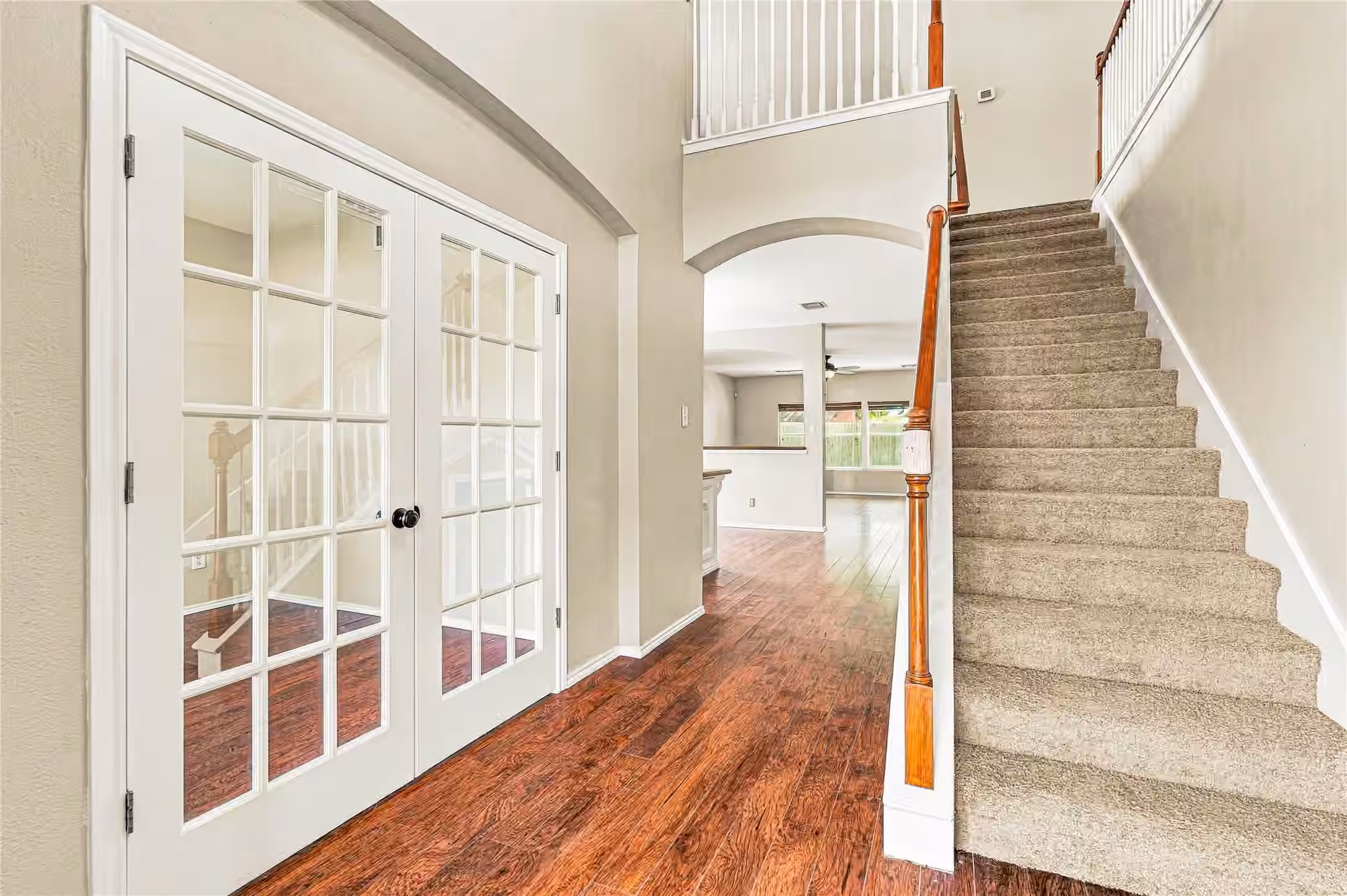 Photo 3 of 9904 Fair Brook Way, Pearland, TX