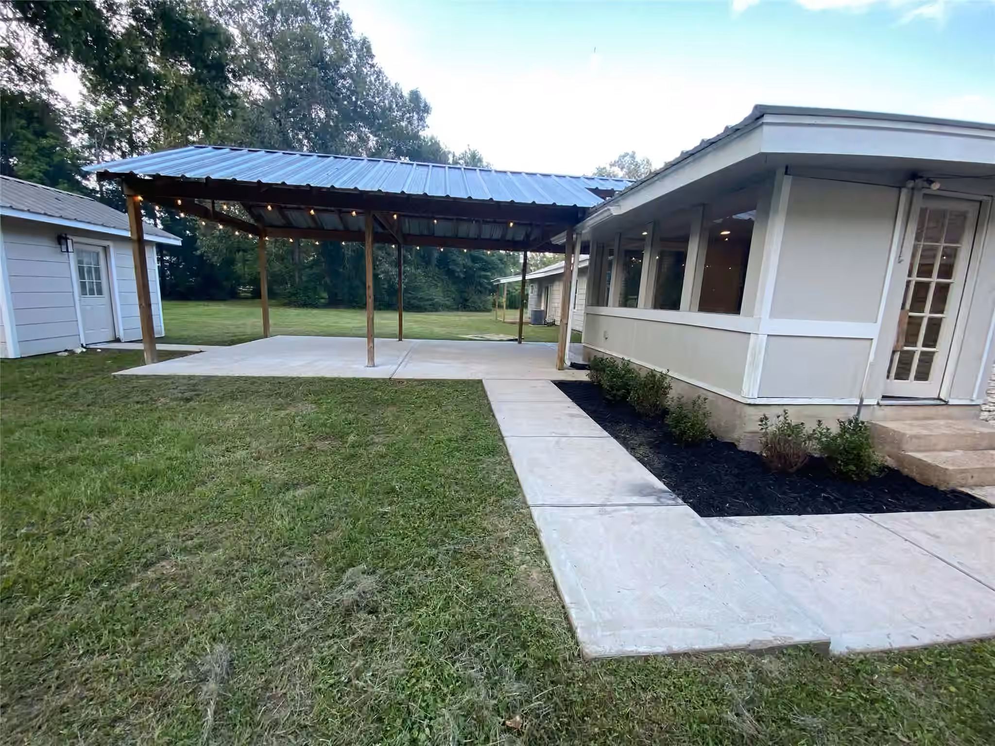 Photo 4 of 26941 E River Road, Splendora, TX