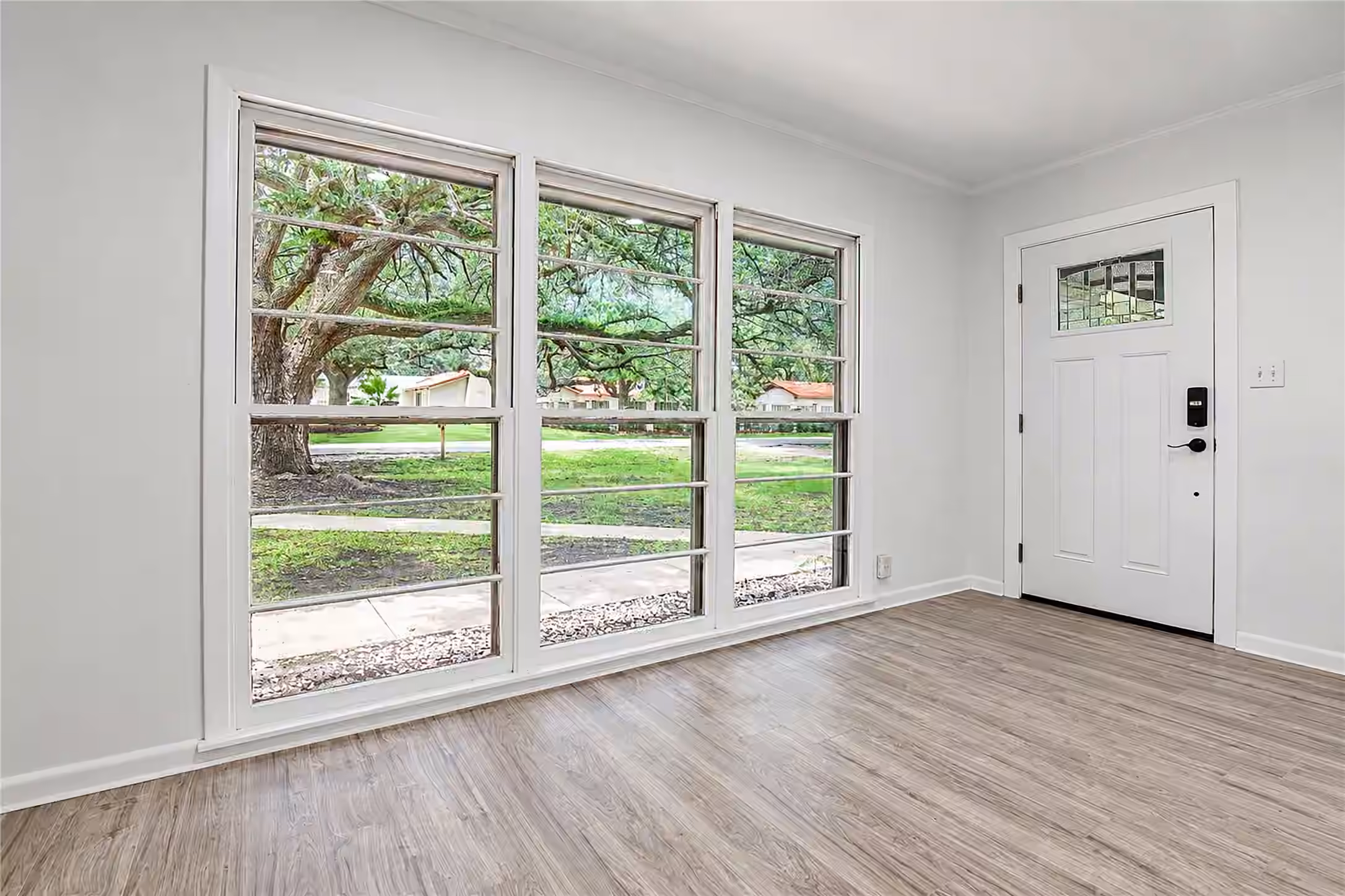 Photo 5 of 2400 Carrington Street, Bay City, TX