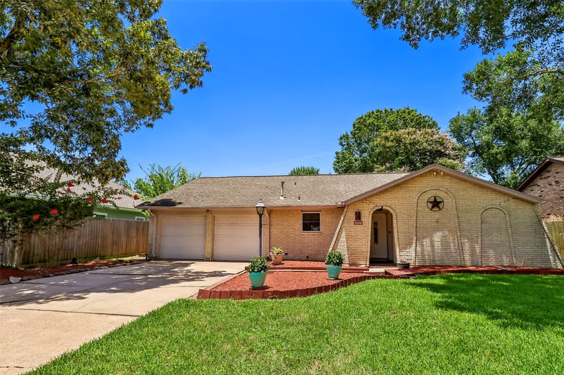 Photo of 5110 Geneva Drive, Friendswood, TX