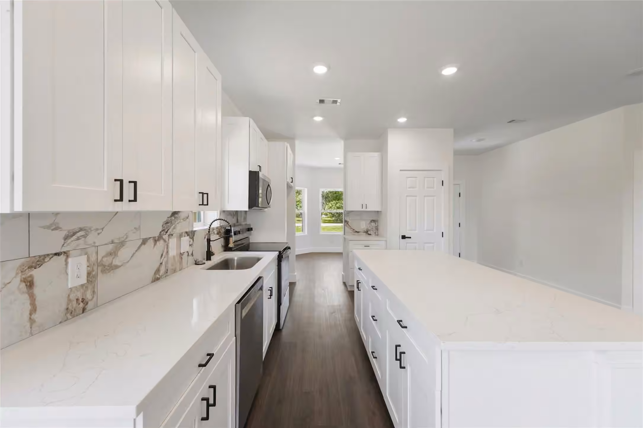 Photo 5 of 3708 E Avenue S E, Santa Fe, TX