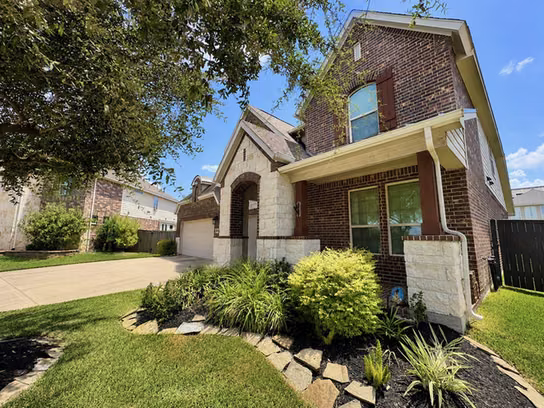 Photo 2 of 6210 Crested Wood Court, Richmond, TX