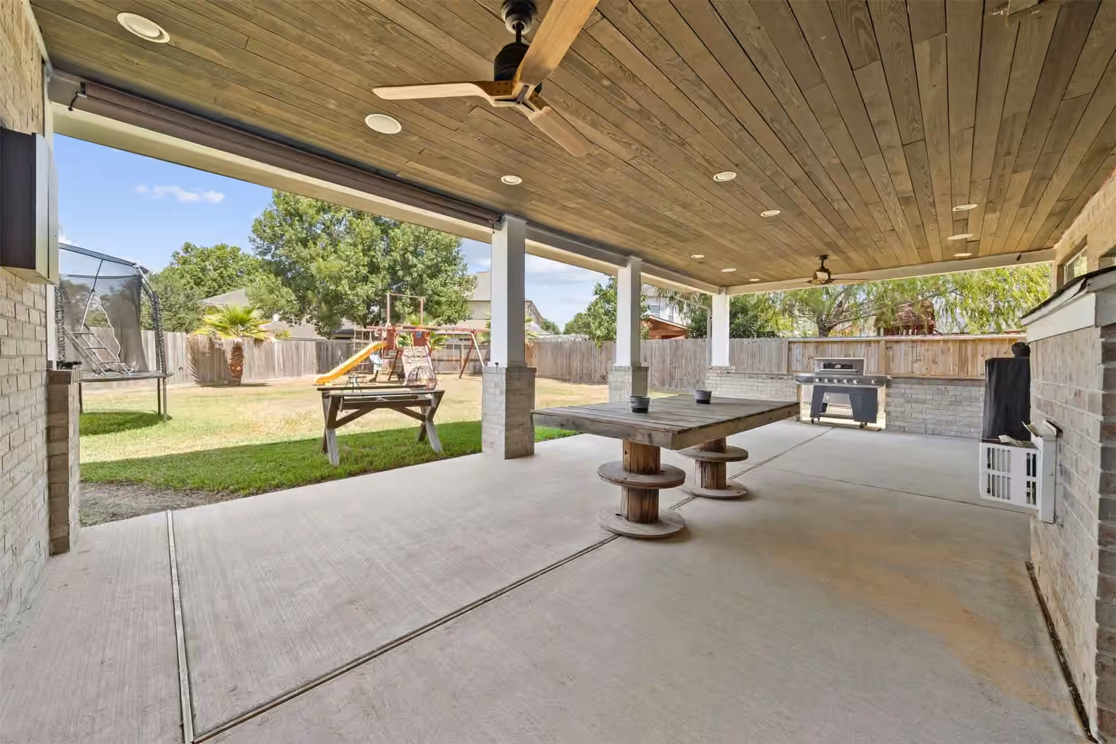 Photo 2 of 2931 Destin Shore Drive, Houston, TX