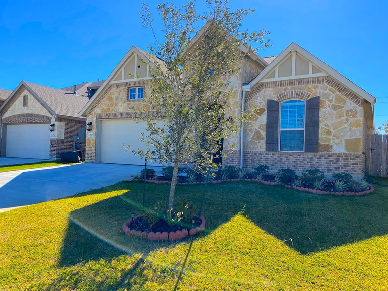 Photo of 2923 Millstream Court, Dickinson, TX