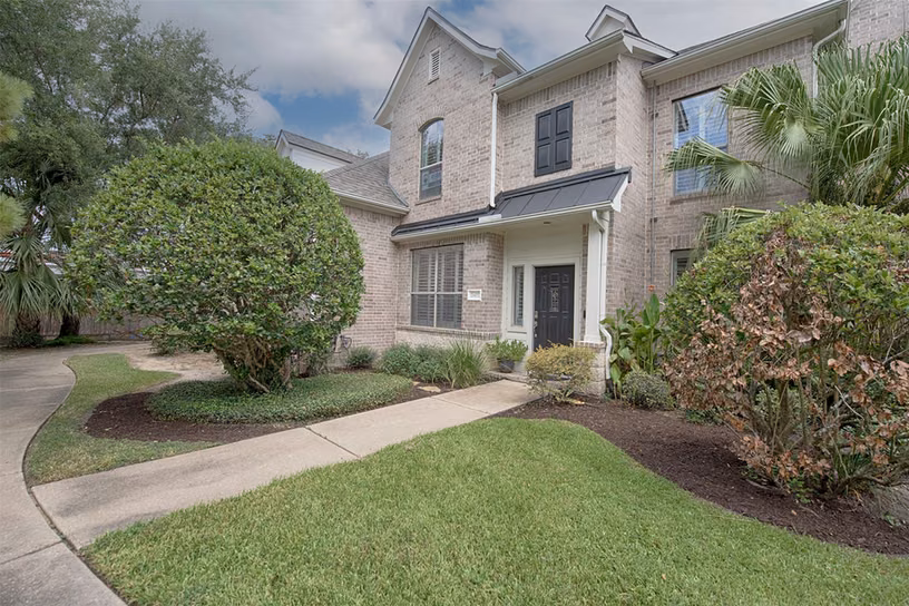Photo of 2402 Clippers Square, Nassau Bay, TX