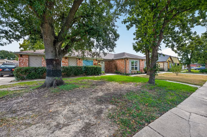Photo 2 of 9523 Riverside Lodge Drive, Houston, TX