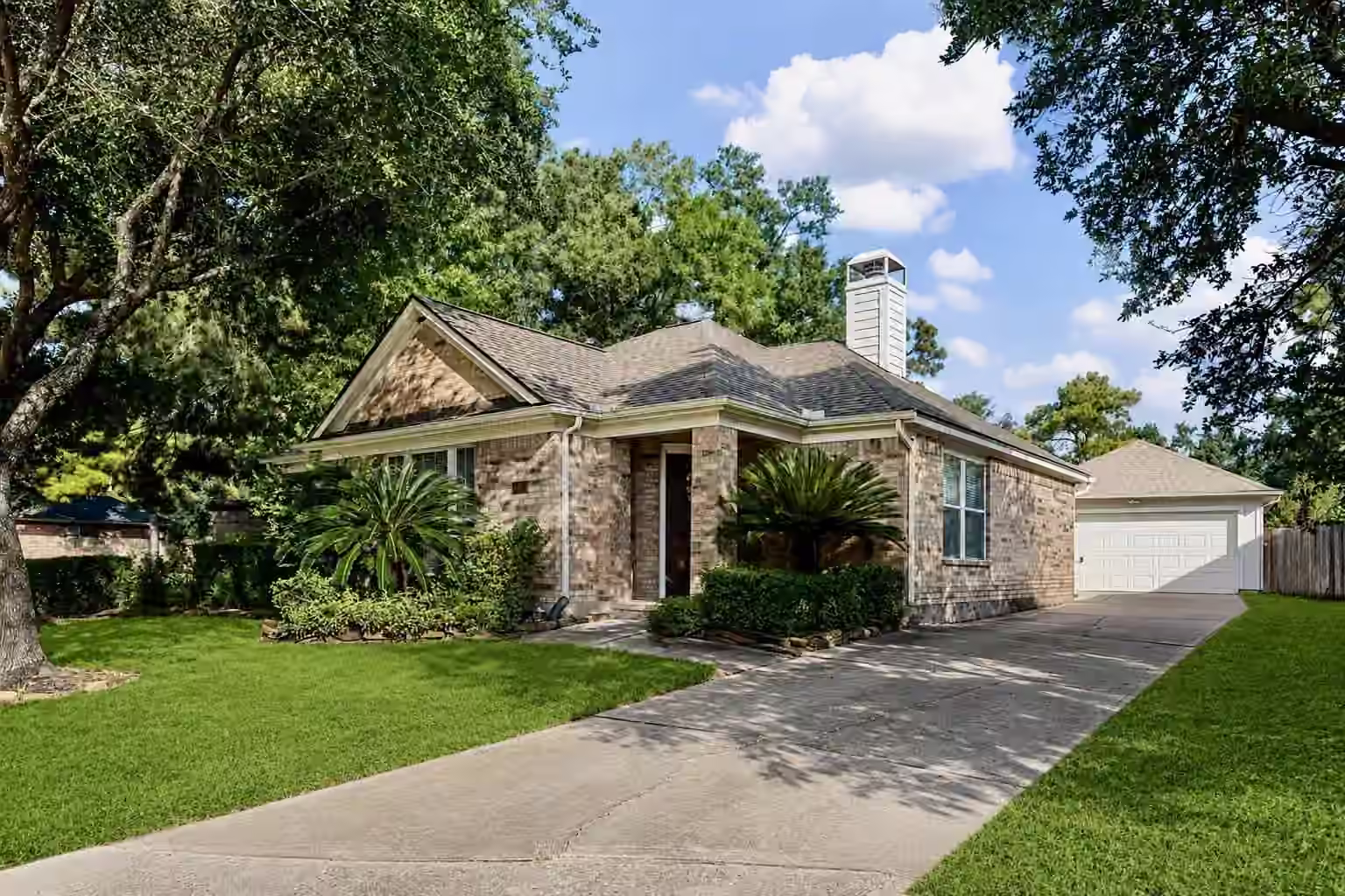 Photo 2 of 12819 Blanca Springs Way, Humble, TX