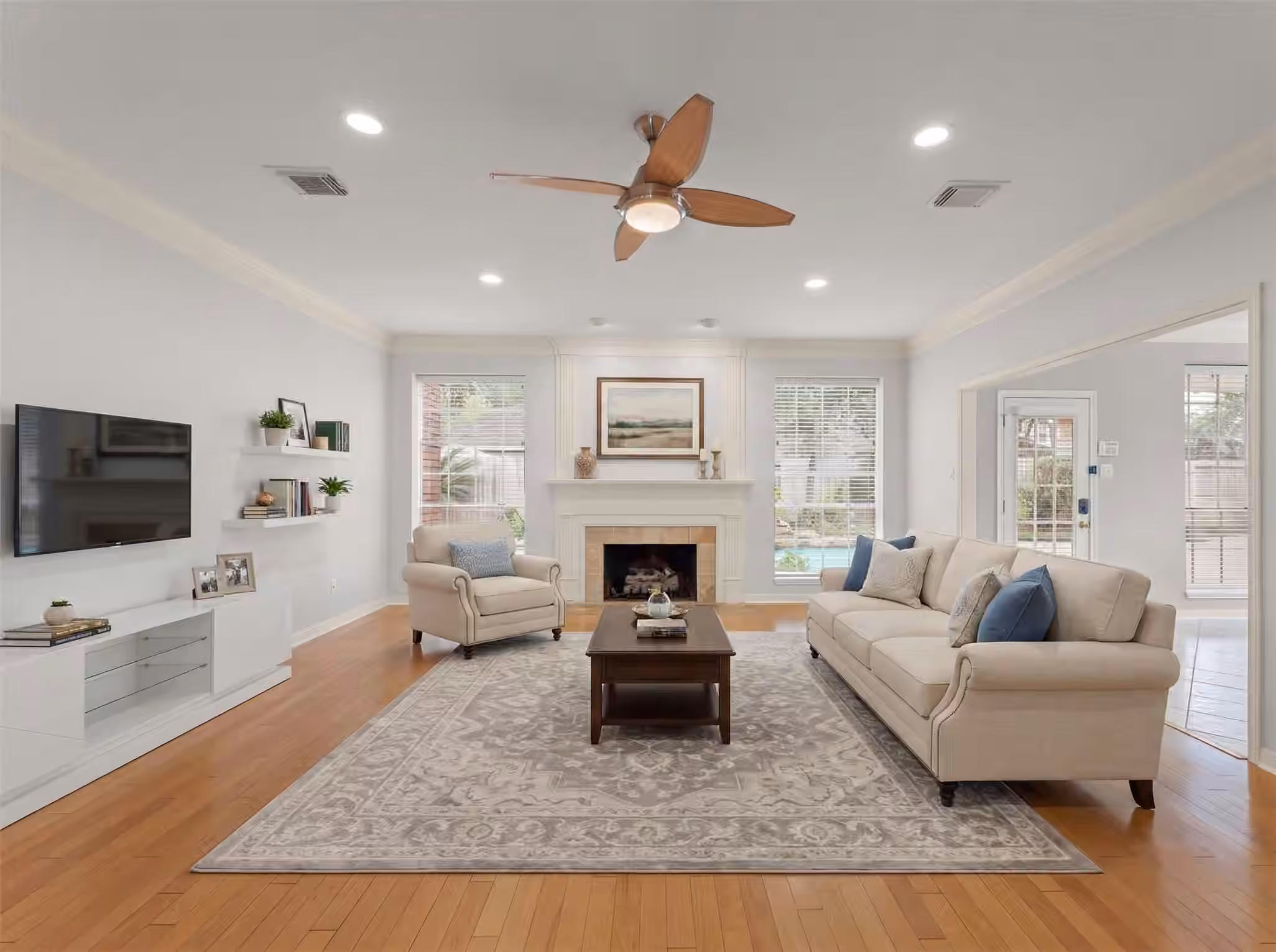 Photo 3 of 14 Sterling Court, Sugar Land, TX