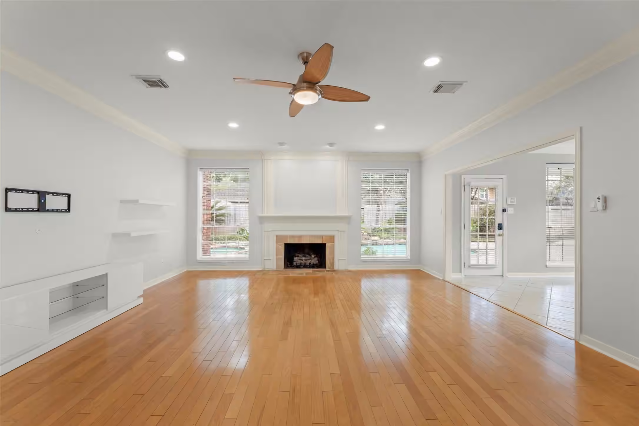 Photo 4 of 14 Sterling Court, Sugar Land, TX