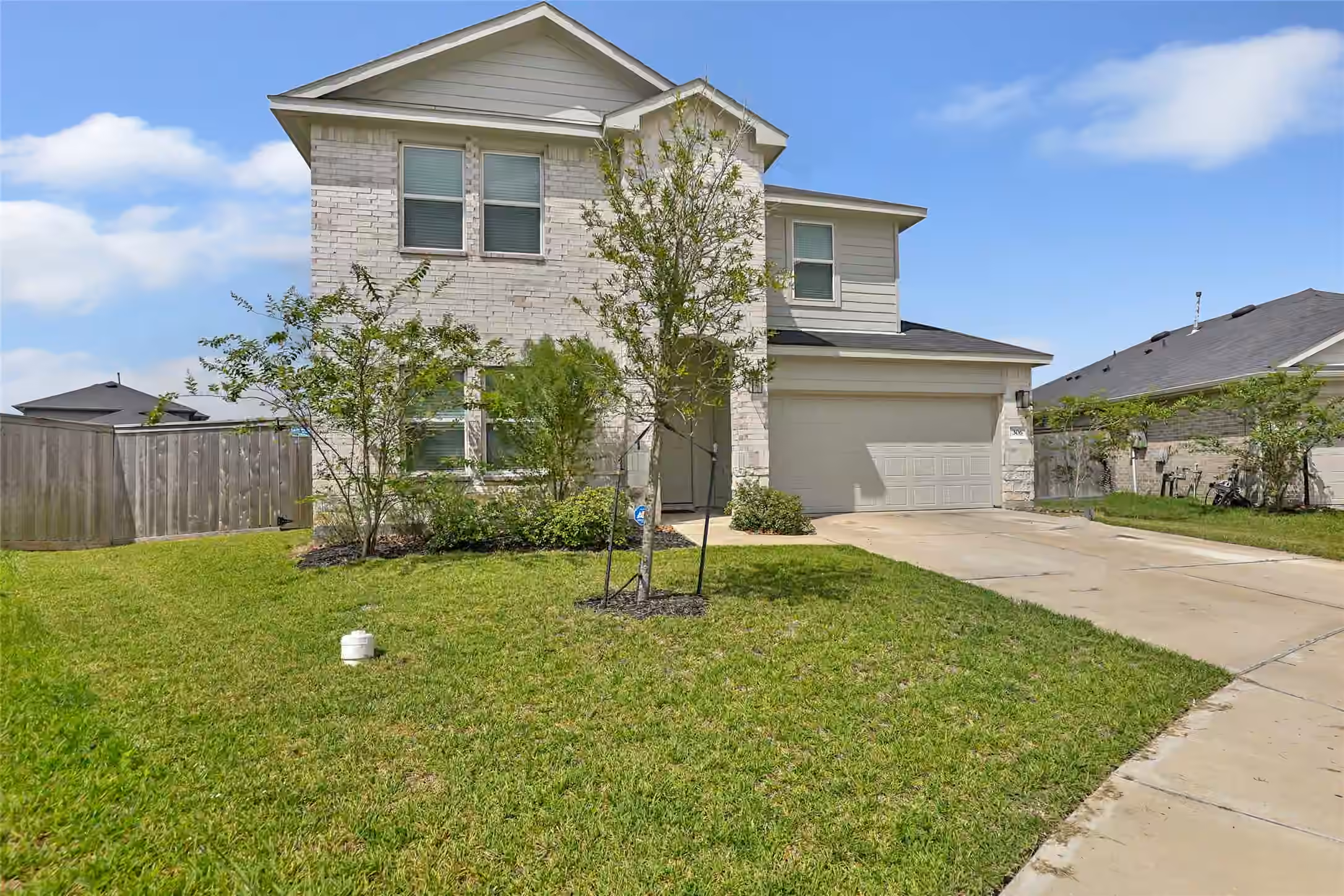 Photo 2 of 306 Springfield Shores Court, Crosby, TX