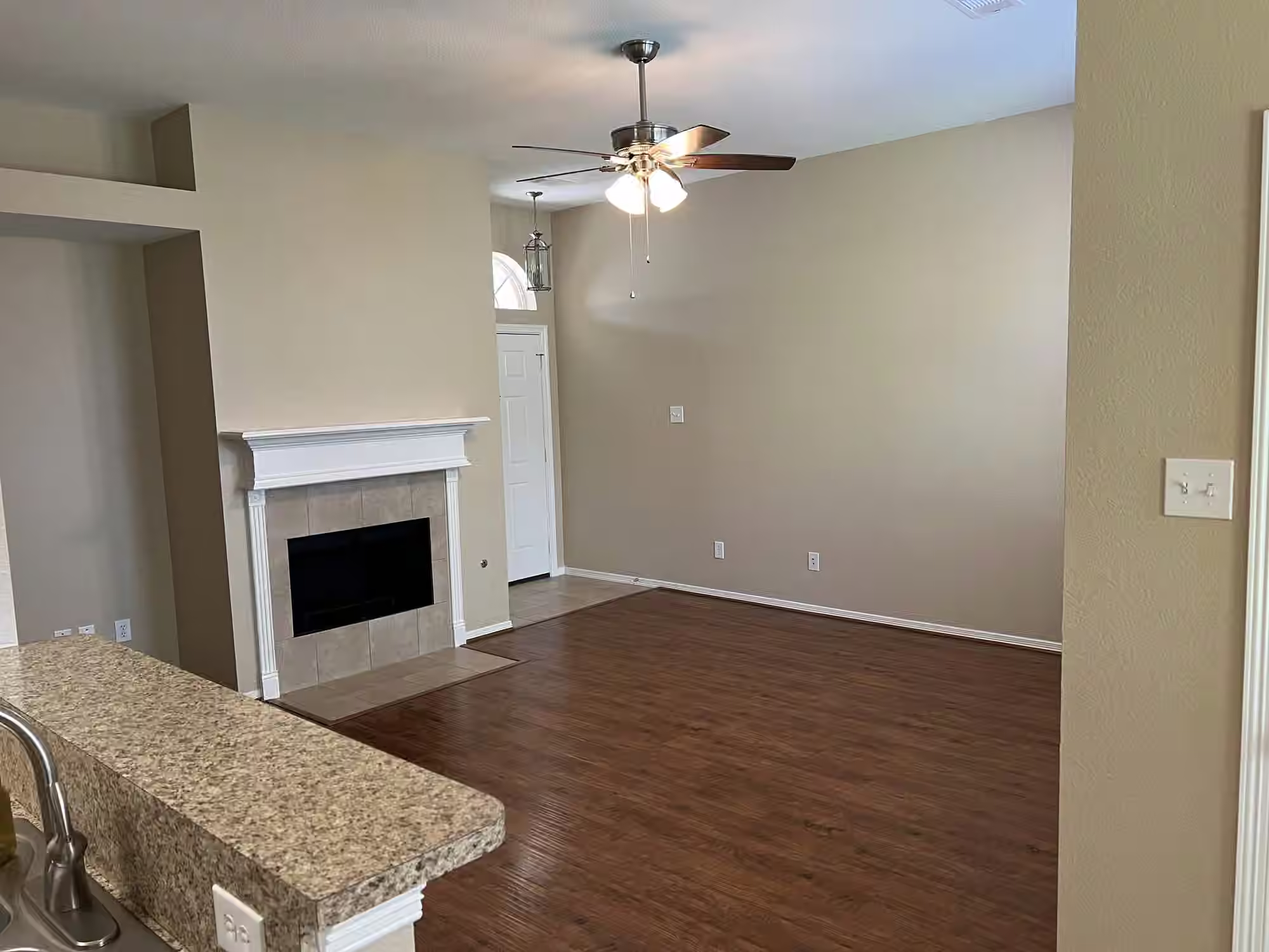 Photo 4 of 1826 Sherwood Forest Circle, League City, TX