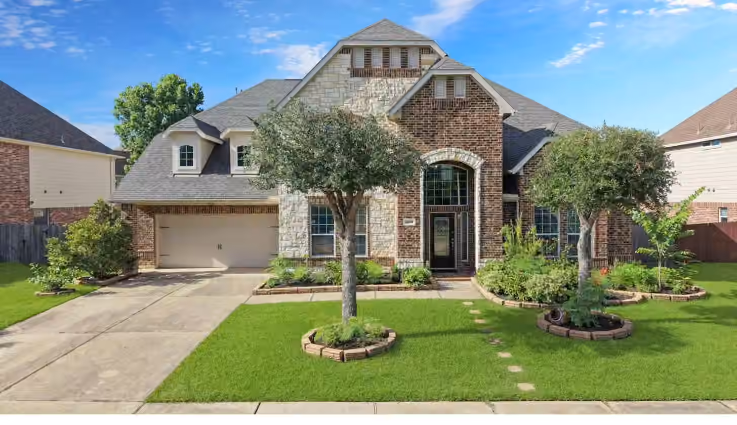 Photo 2 of 4206 Windmill Hill Drive, Richmond, TX