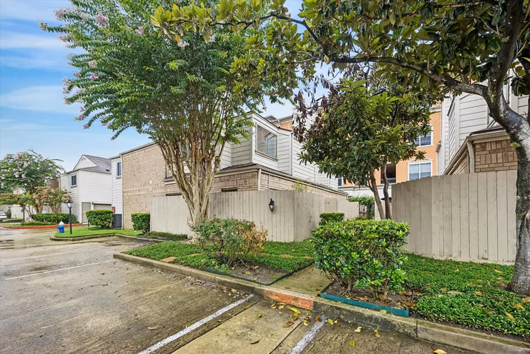 Photo of 1829 Augusta Drive 19, Houston, TX 77057