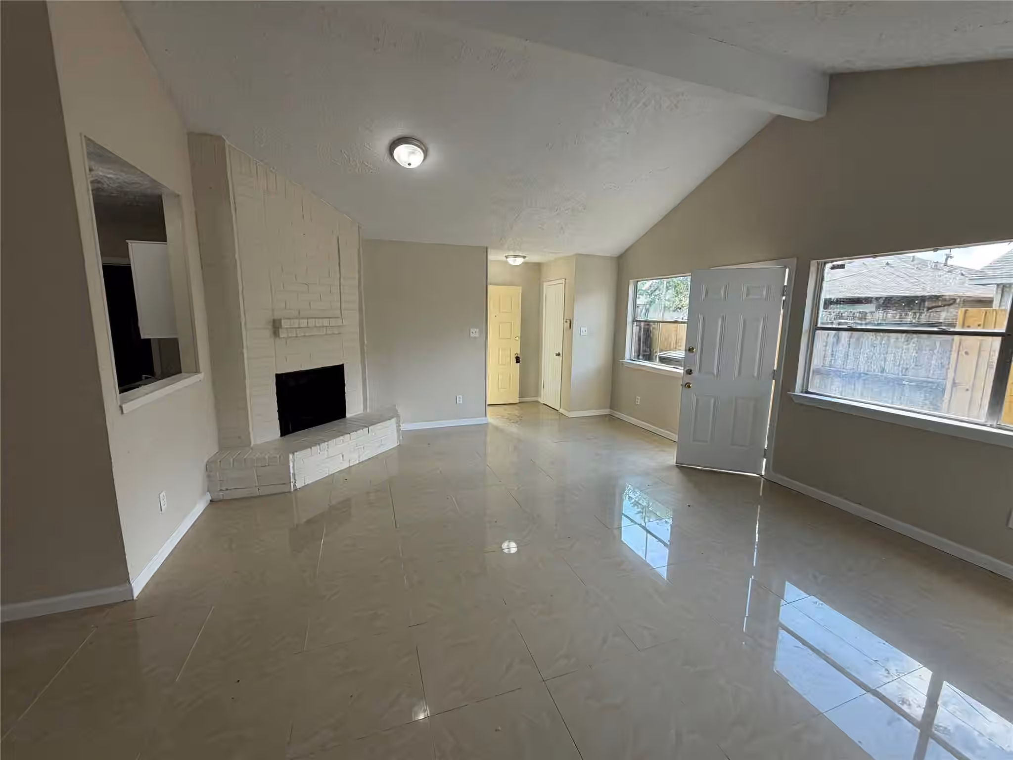 Photo 4 of 16528 Monte Carlo Lane, Houston, TX