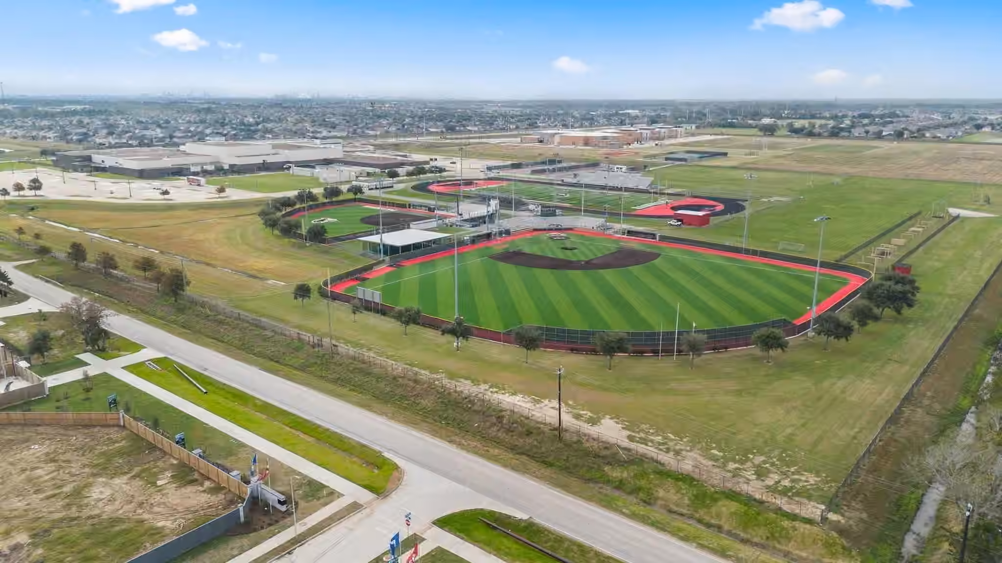 Photo 7 of 9007 Bay Lodge Lane, Baytown, TX