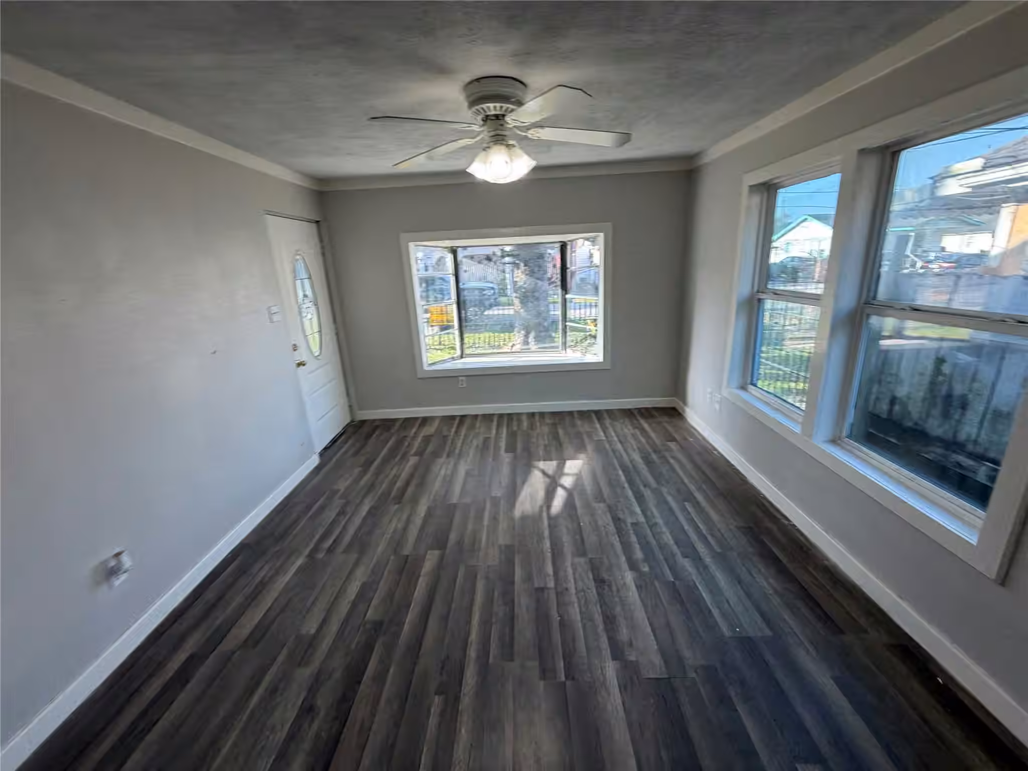 Photo 3 of 7015 Boyce Street, Houston, TX