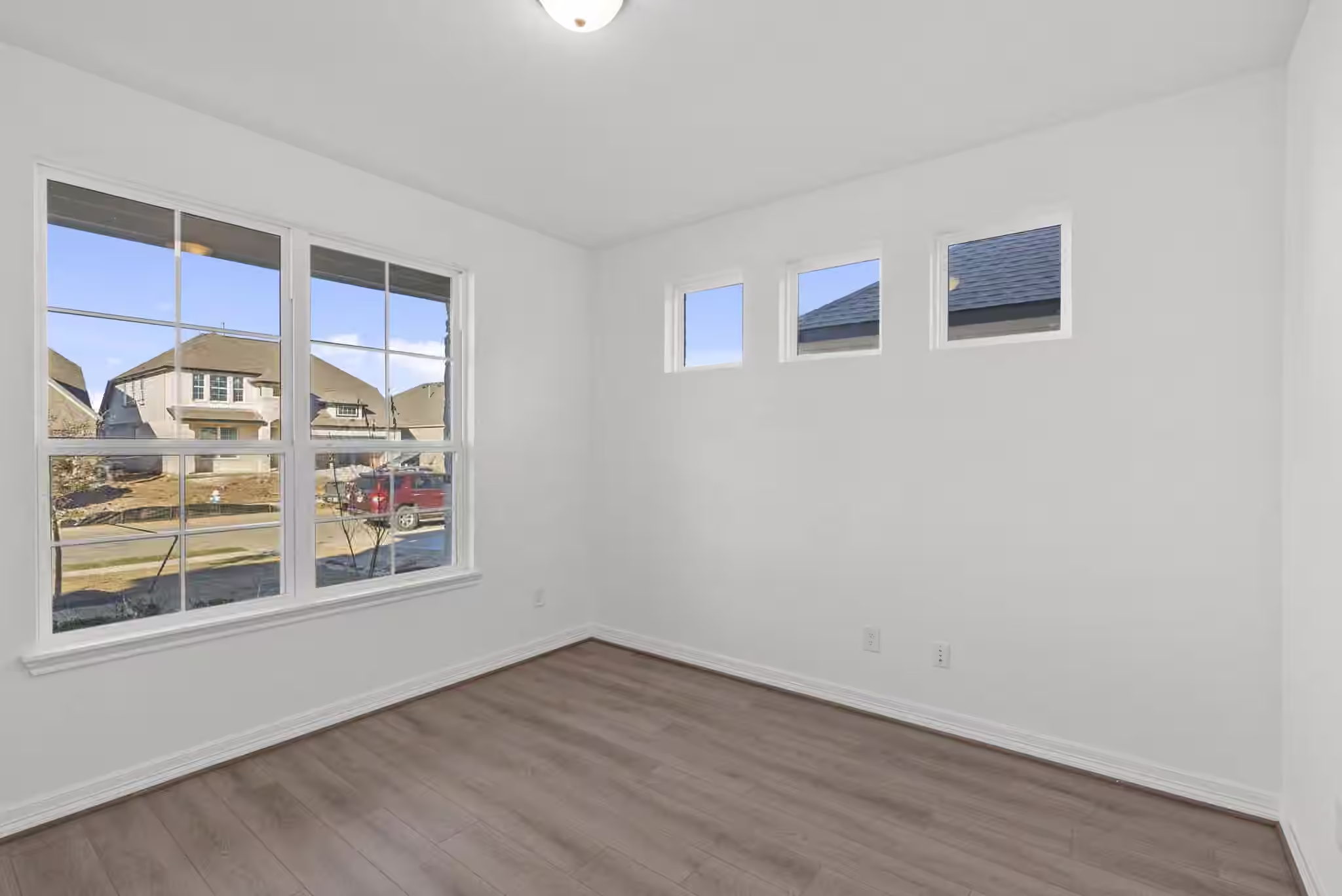Photo 7 of 14818 Mission Avenue, Mont Belvieu, TX