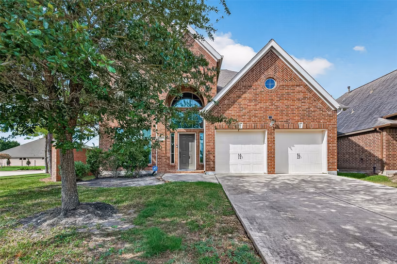 Photo 2 of 13813 Crystal Harbor Ln Lane, Pearland, TX