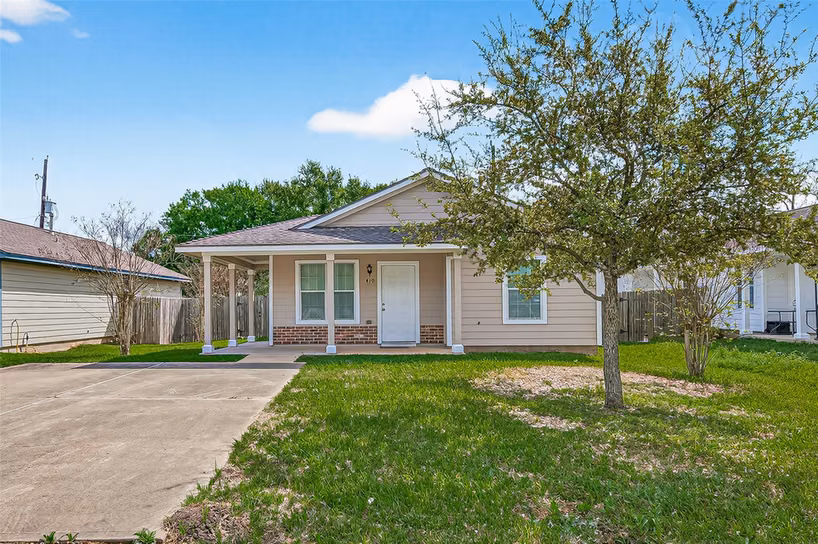 Photo 2 of 410 Collins Road, Richmond, TX