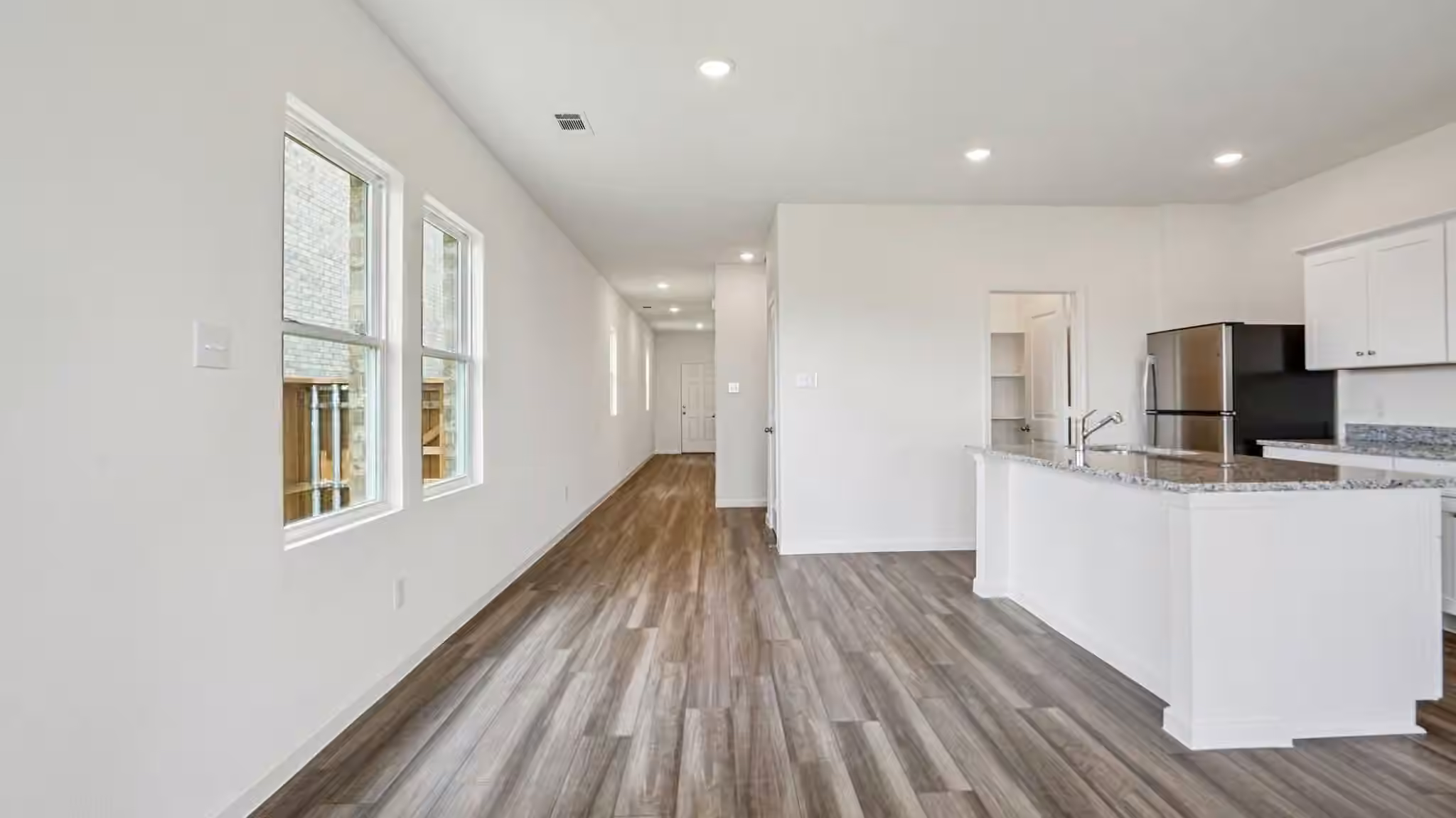 Photo 4 of 18657 Shauna Danielle Drive, New Caney, TX
