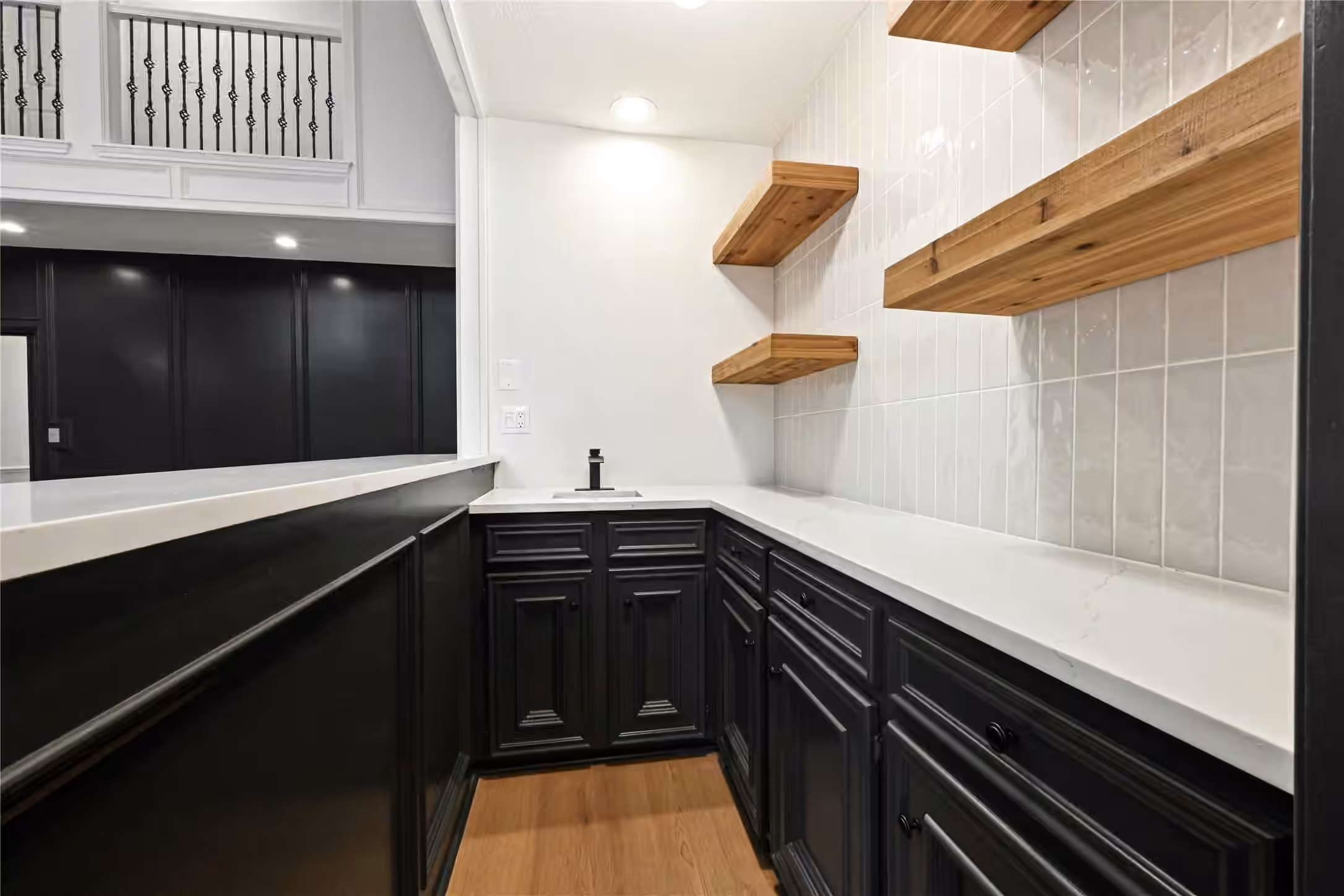 Photo 7 of 1422 Trace Dr, Houston, TX