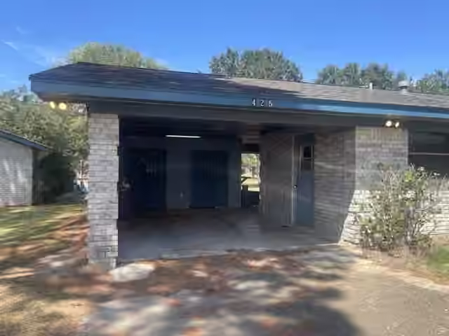 Photo 2 of 425 Margaret Street, El Campo, TX